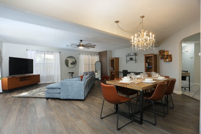 Photo - 9011 Welles Way