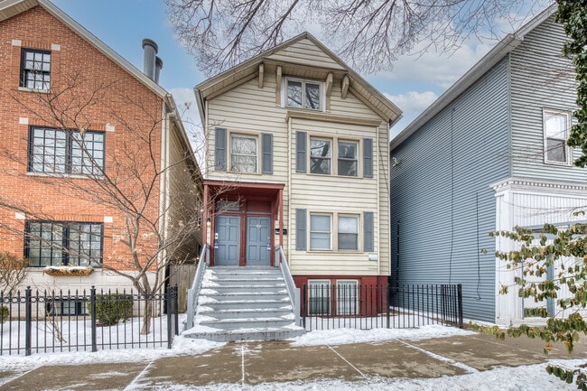 Building Photo - 3037 N Southport Ave Unit 1F