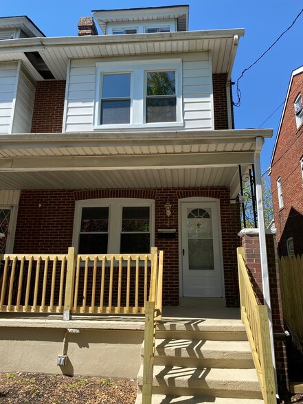 121 Columbus Ave
