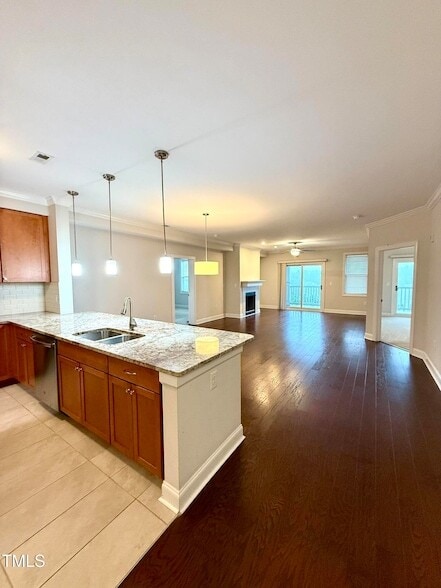 Building Photo - 732 Waterford Lake Dr Rental