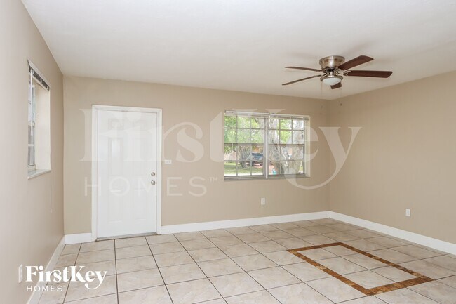 Photo - 1000 N 71st Ave