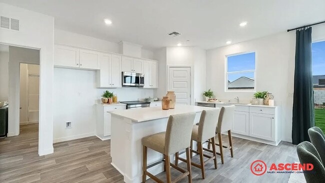 Photo - 3125 Riverwood Pk Dr
