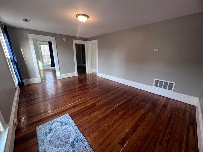 Photo - 633 Coit Ave NE Unit 633 Coit Ave NE - 4