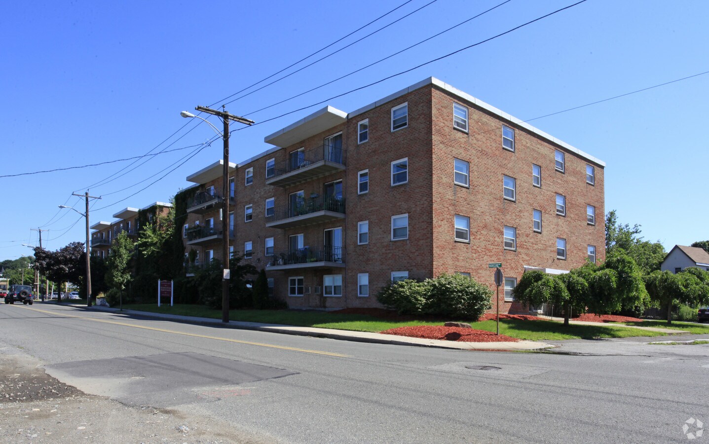 Photo - Shore Drive Apartments