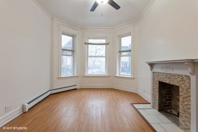 Building Photo - 4411 S Wells St Unit #1