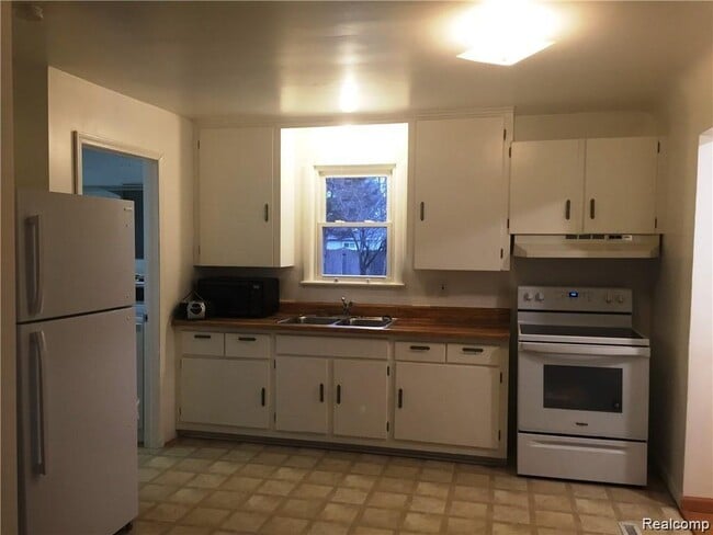 Photo - 541 Mary Ellen Rd