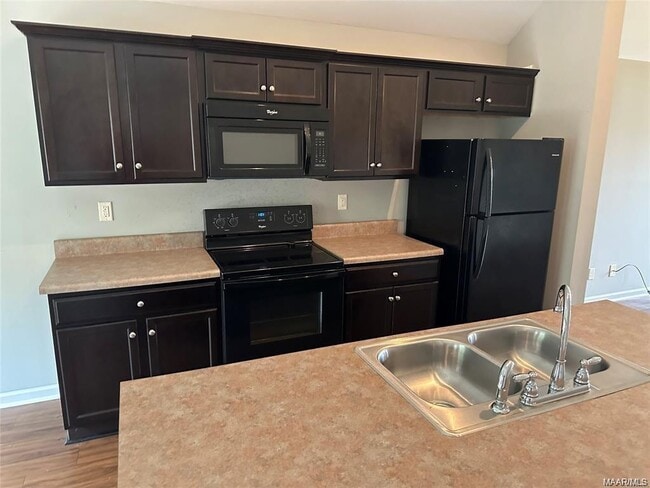 Photo - 6320 Burbank Crossing Loop