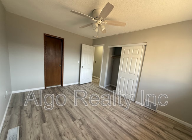 Photo - 8233 Douglas Ln N