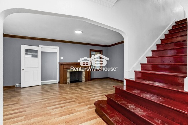 Photo - 1111 E 76th St