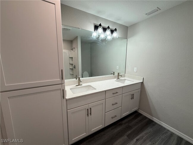 Photo - 605 NW 25th St