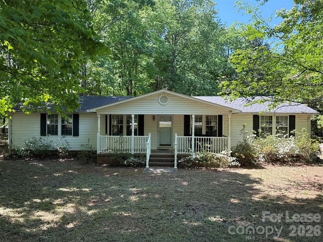 Building Photo - 2039 Vista Rd