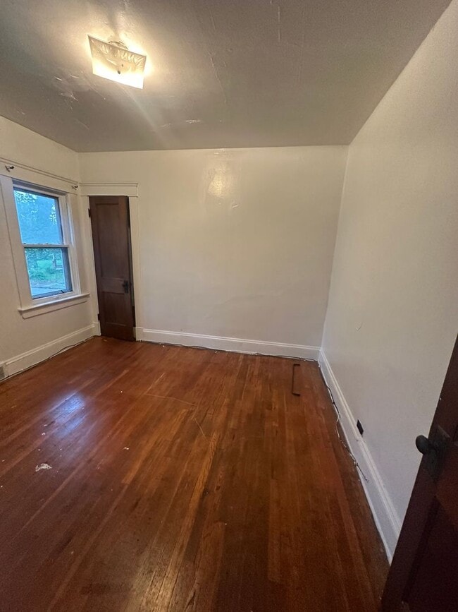 Photo - NO DEPOSIT East Cleveland Upstairs