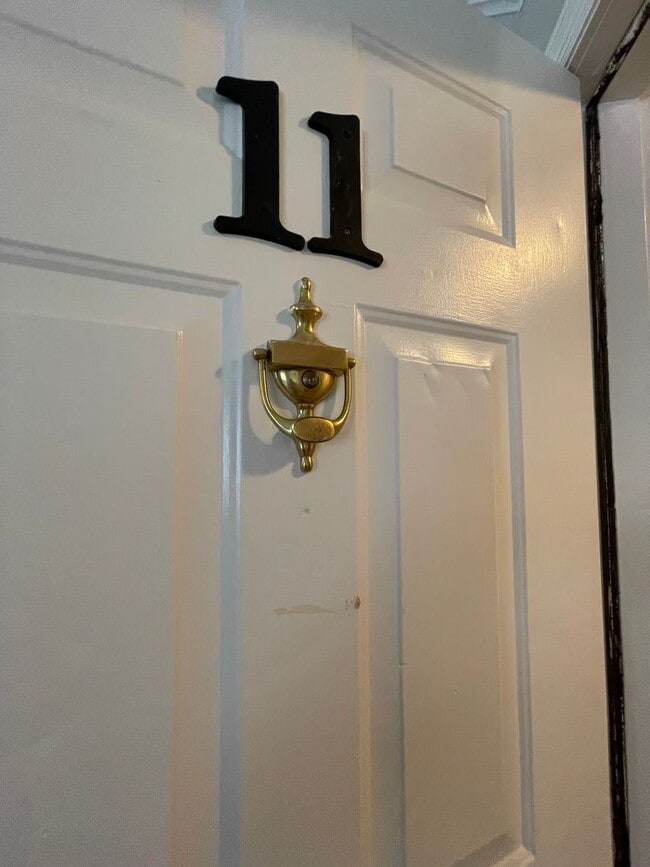 Photo - Oversized Newly Renovated One Bedroom Available Unit 225-11