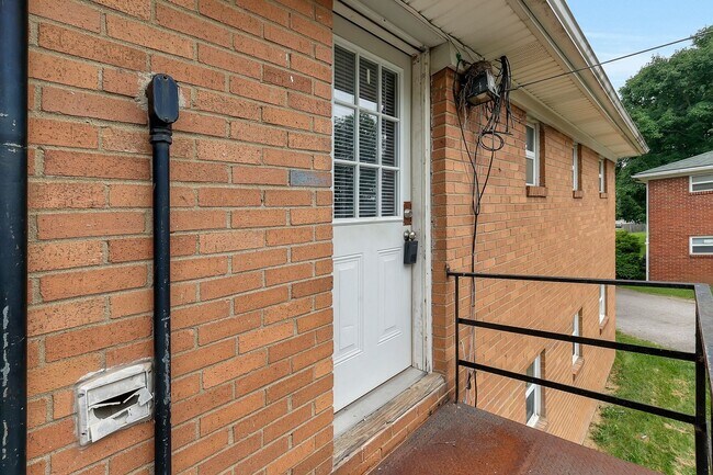 Photo - 187 Currier Dr Unidad D