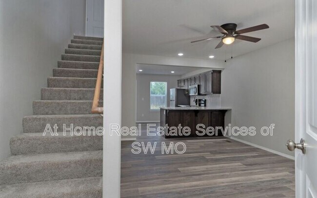 Photo - 633 N Turner