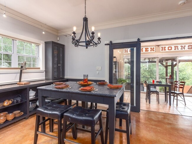 Photo - 1900 Red Rock Dr