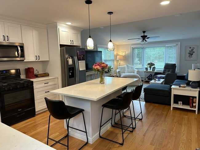 Photo - 142 Main St Apartment Unit 1