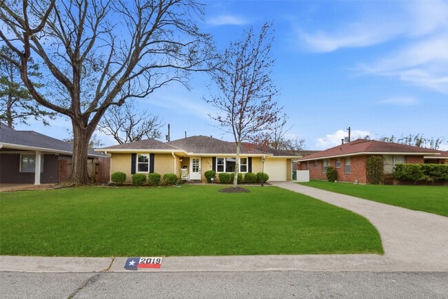 Photo - 2019 Brimberry St