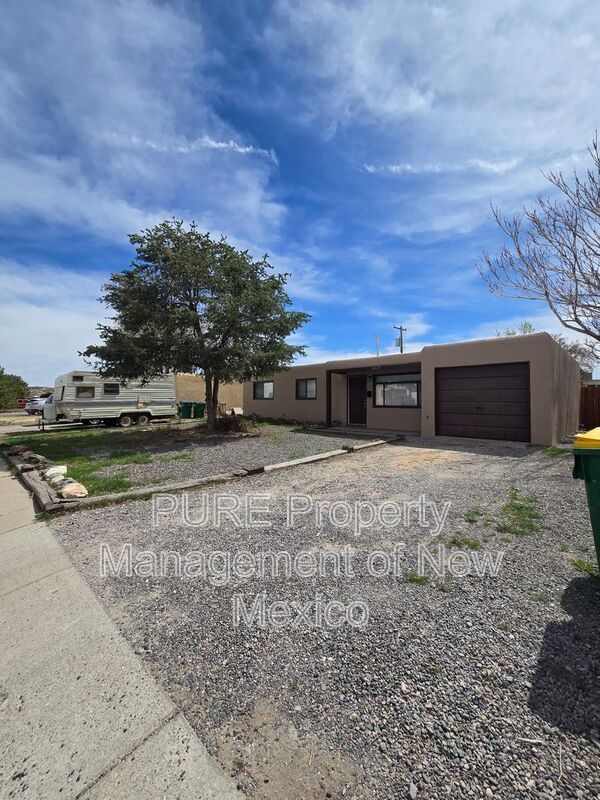 Photo - 2625 E 22nd St