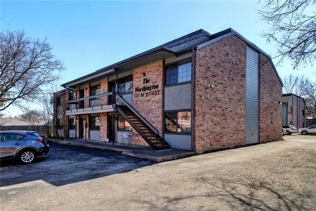 Building Photo - 1717 W 35th St Unit 107