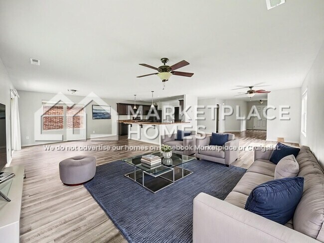 Photo - 201 Sedgewick Dr