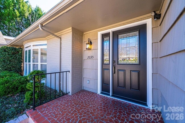 Photo - 2035 2nd St NW