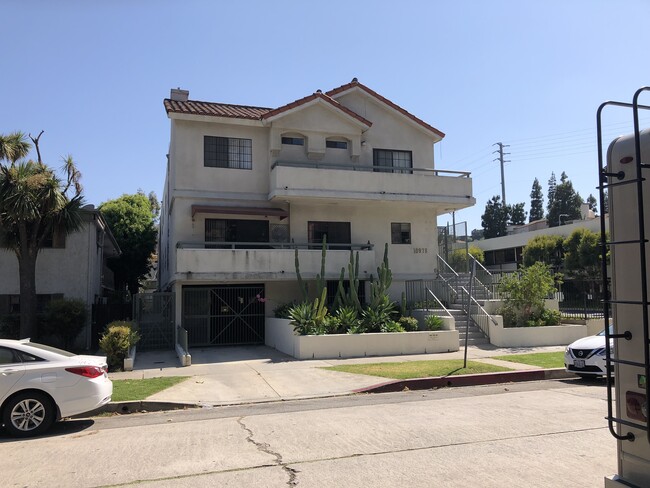 Front Entrance - 10978 Bluffside Dr Unit #103