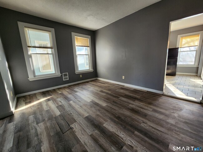 Photo - 538 Howard Ave