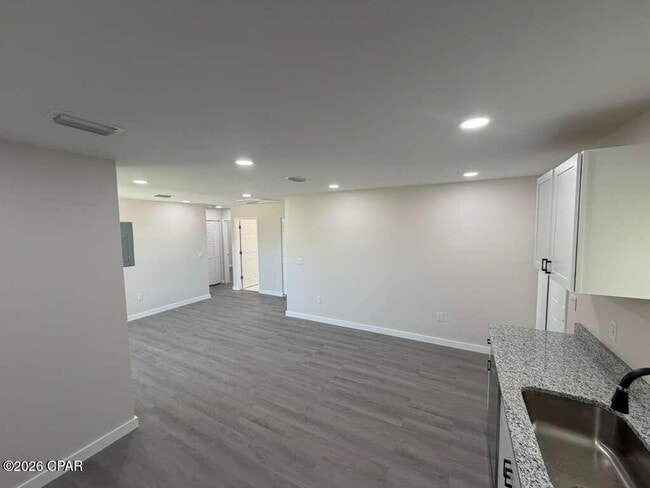 Photo - 208 Kraft Ave