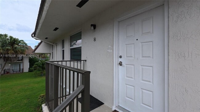 Building Photo - 7121 SW 129th Ave Unit 8