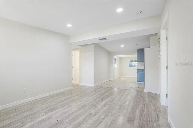 Photo - 6817 Larmon St