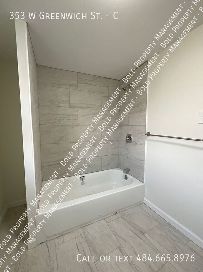 Photo - 353 W Greenwich St Unidad C