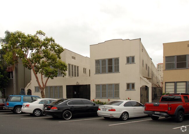 Photo - 922 E. 2nd St.