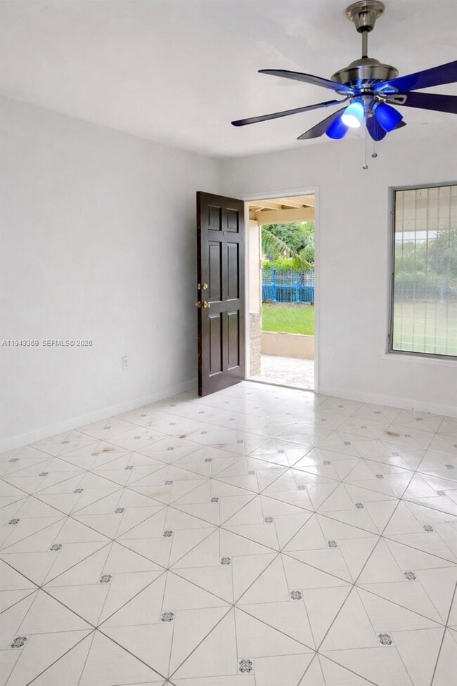 Photo - 2325 NW 89th St