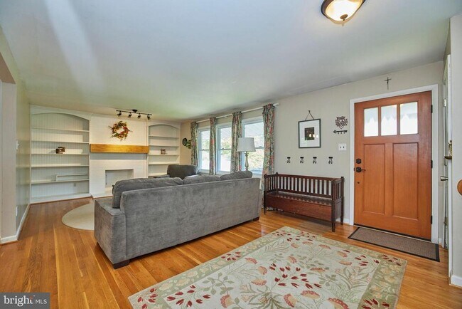 Photo - 7903 Bayberry Dr