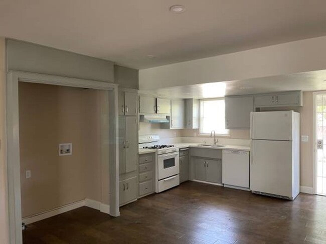 Photo - 2272-2274 Grand Ave Unit 2274