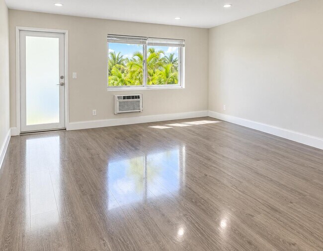Photo - 455 Golden Isles Dr Unit 209