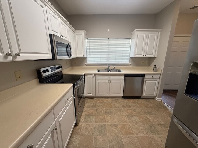 Photo - 760 Tavern Ct