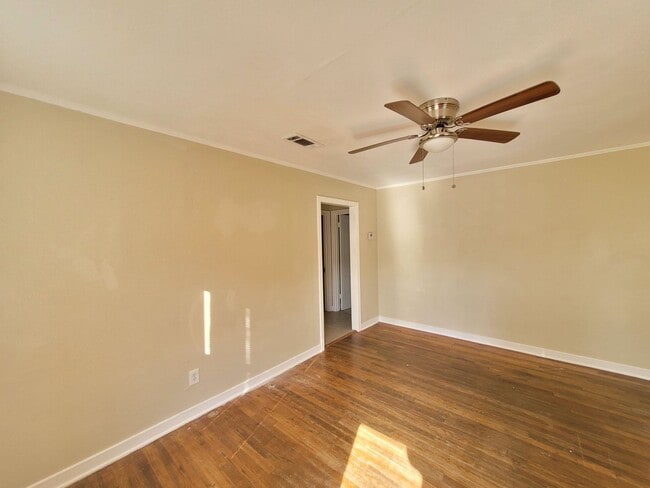Photo - 1408 Dexter Ave