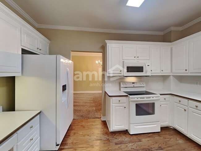 Photo - 623 Chesterfield Dr