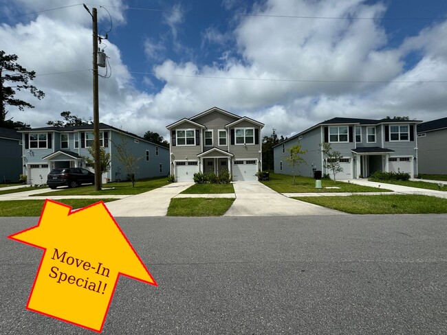 1/2 Off the 1st Months Rent! 3/2.5 Duplex ... - 1/2 Off the 1st Months Rent! 3/2.5 Duplex ... Townhome