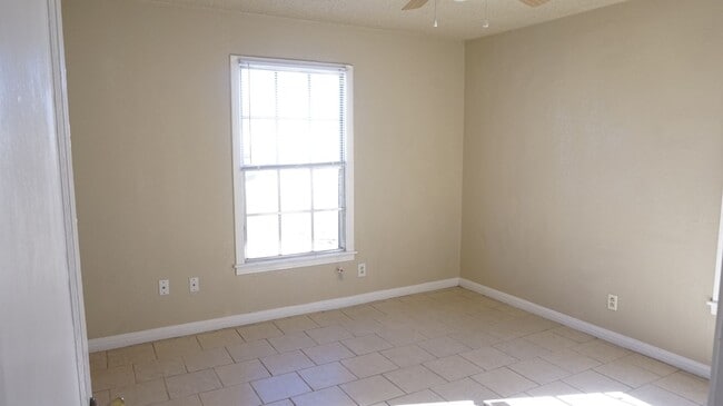 Photo - 912-912 Williamson Dr Unidad 910