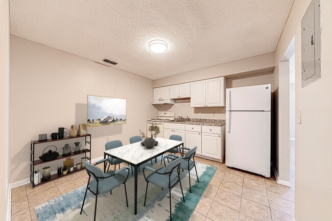 Photo - 415 NE 11th Ave