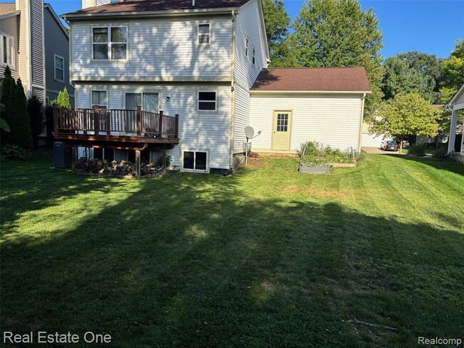 1417 Pond View Ct