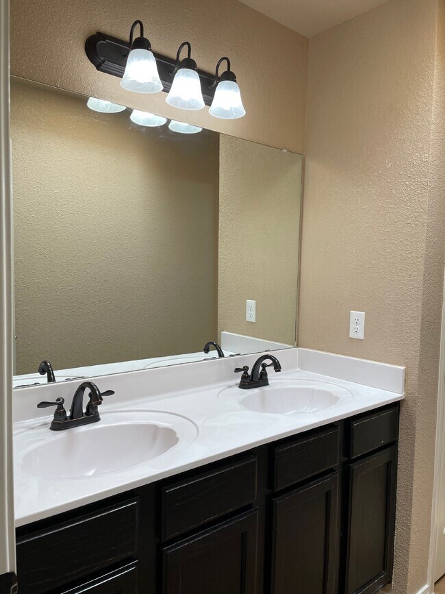 Photo - 12960 Cozy Cove Ave