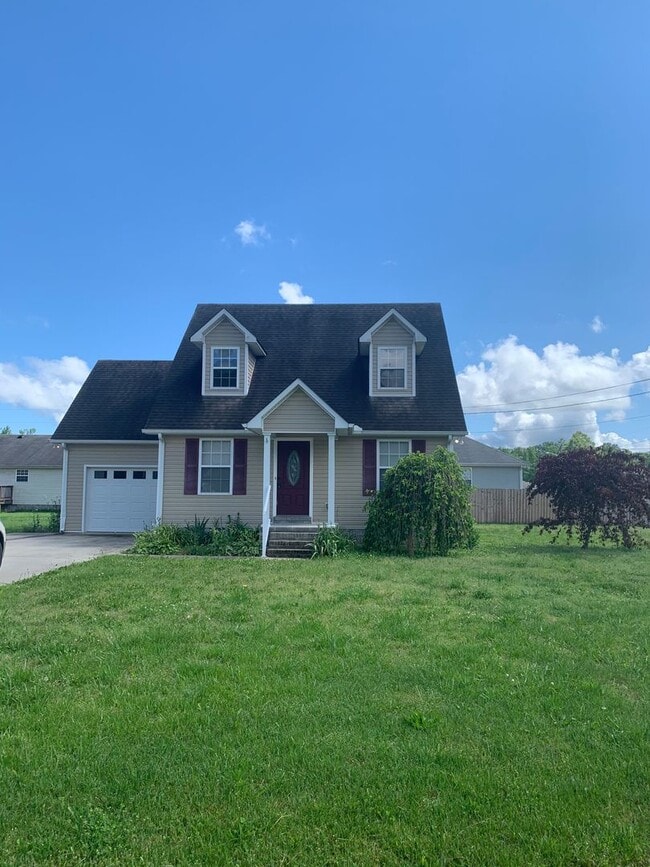 Photo - COMING SOON...3 Bedroom in GREAT LOCATION in the Center of Town!