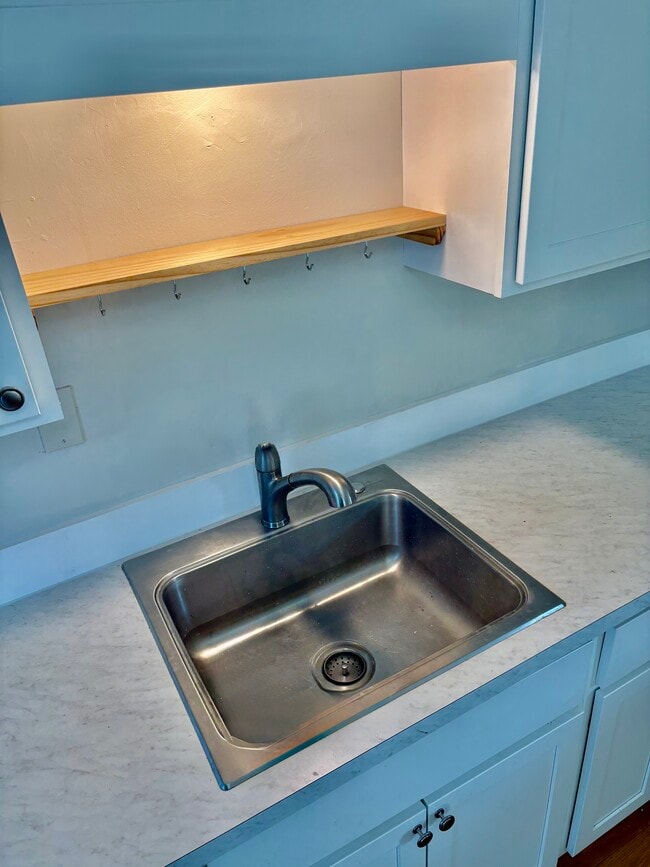 Photo - 52 Genesee St Unit Apartment 3