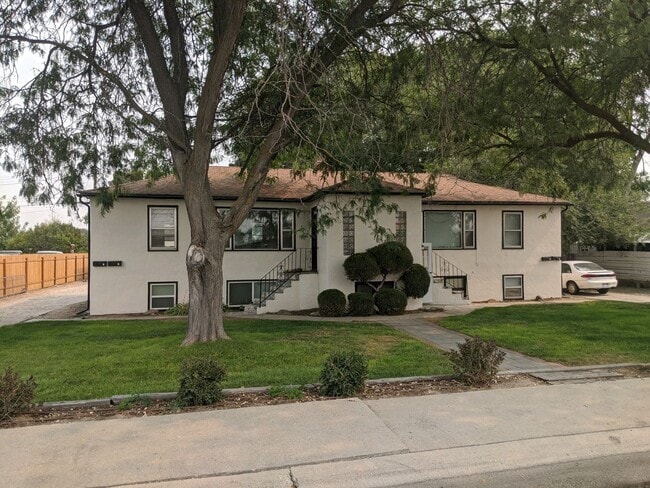 Photo - 712 S Canyon St Unit # 1
