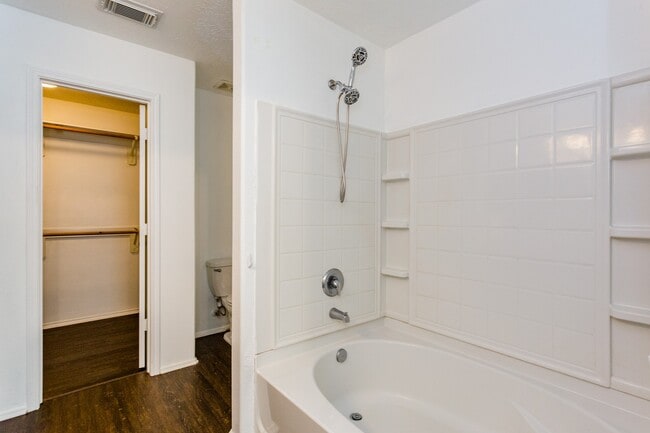 Photo - 2834 Trinity Glen Ln