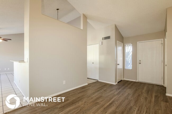 Photo - 5514 W Joan De Arc Ave